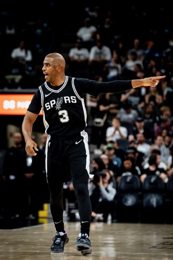 开元棋牌 保罗连场两双马刺力擒丛林狼 热火大捷奇才